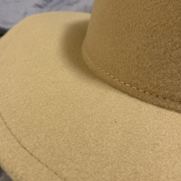 Felt hat - Picture 4 of 4